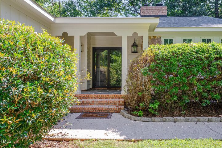 Property Photo:  8509 Valley Brook Drive  NC 27613 
