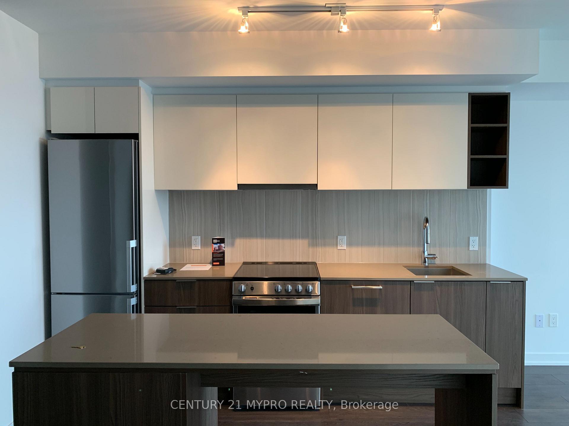 Property Photo:  31 Tippett Road 559  ON M3H 0C8 