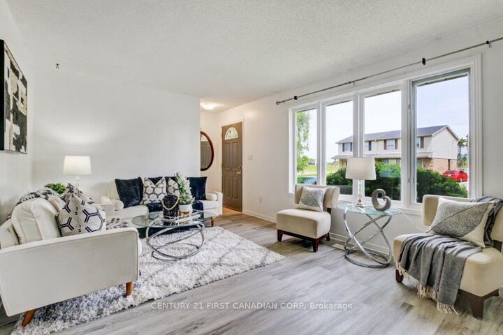 Property Photo:  5 Golding Place  ON N5R 6B6 