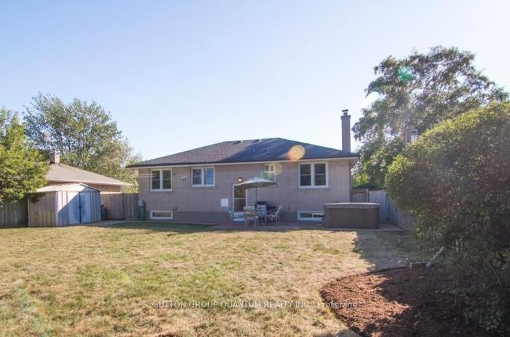 Property Photo: 543 Taplow Crescent ON L6L 4V9