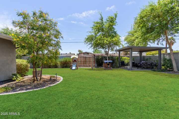Property Photo: 6713 E Sheridan Street AZ 85257