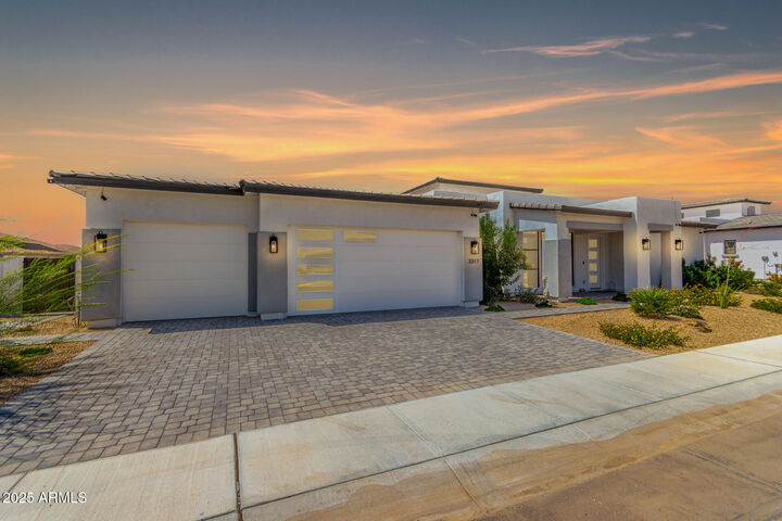 Property Photo:  3317 W Desert Dawn Drive  AZ 85083 