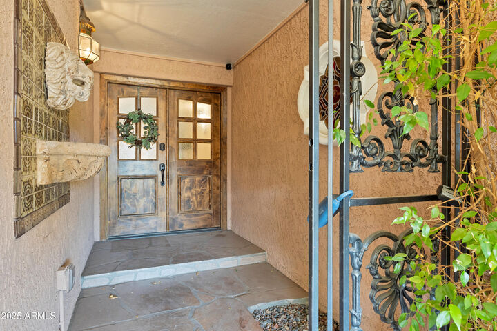 Property Photo:  8154 E Via De Viva Street  AZ 85258 