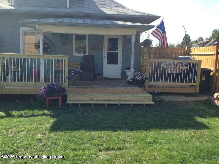 Property Photo:  314 5th Street NE  ND 58622 