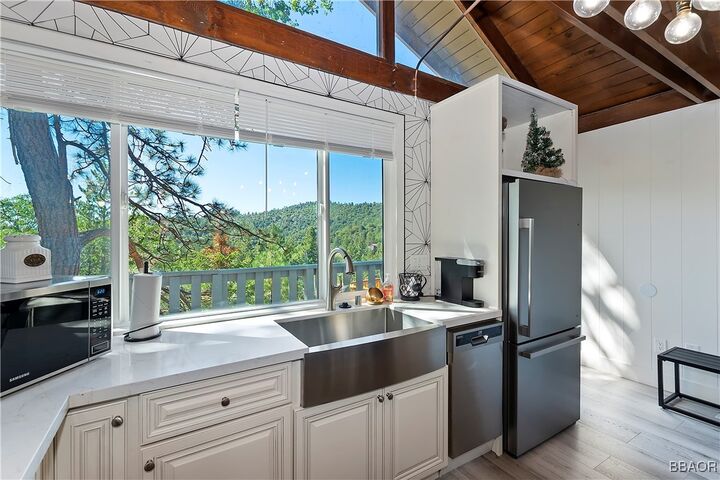 Property Photo: 33026 Donner CA 92387