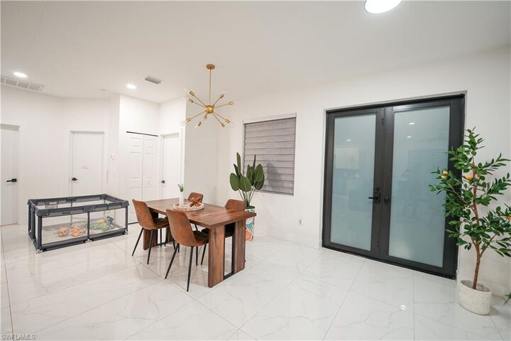 Property Photo: 1005 Moore Ave FL 33972