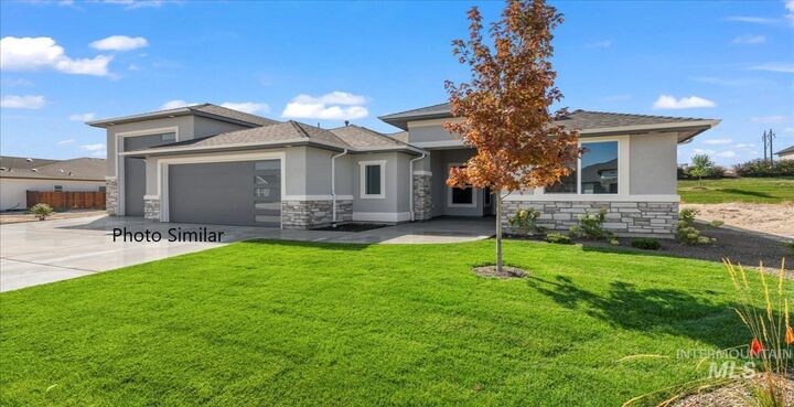 Property Photo:  394 E Jarvis St  ID 83642 