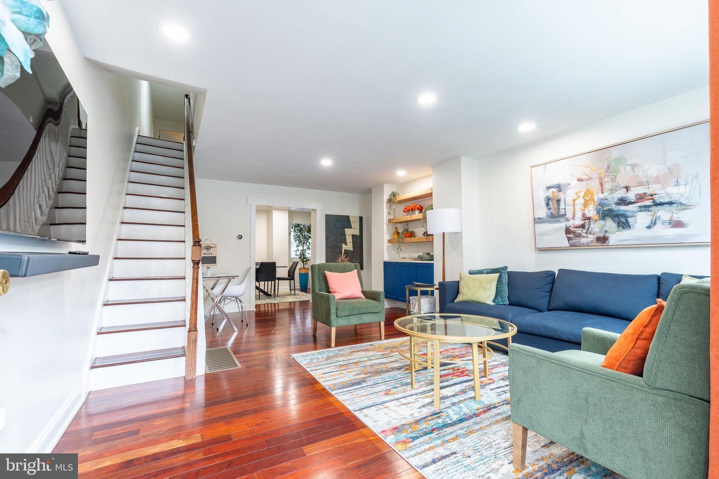 2528 Carpenter Street  Philadelphia PA 19146 photo