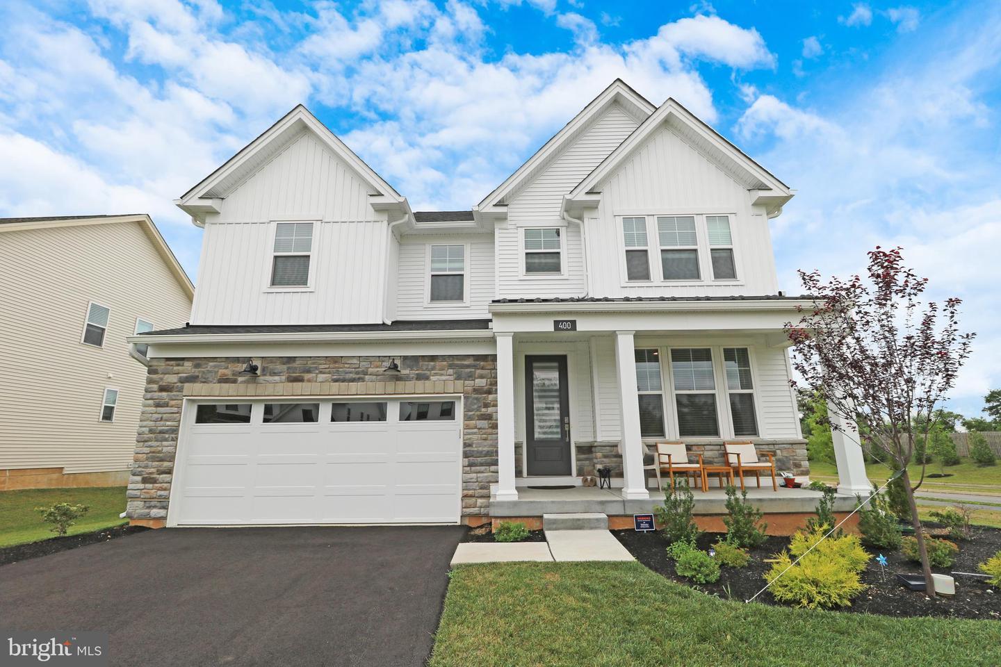 Property Photo: 400 Chestnut Way PA 19406