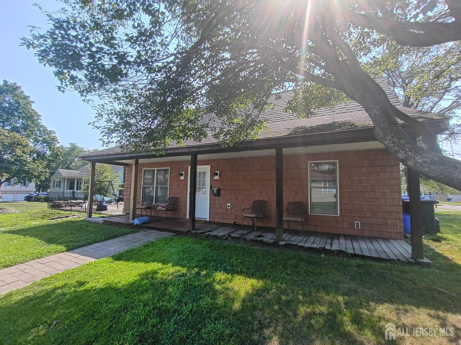 Property Photo:  6 Albert Avenue  NJ 08850 