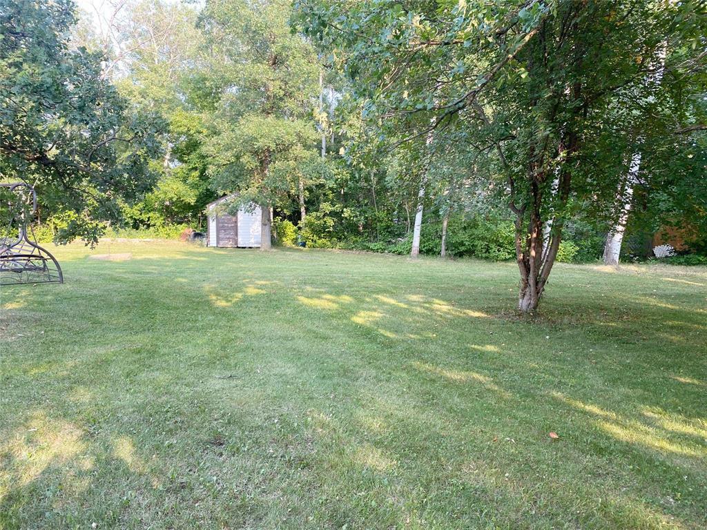 Property Photo:  44 Mansfield Street  MB R0C 2B0 
