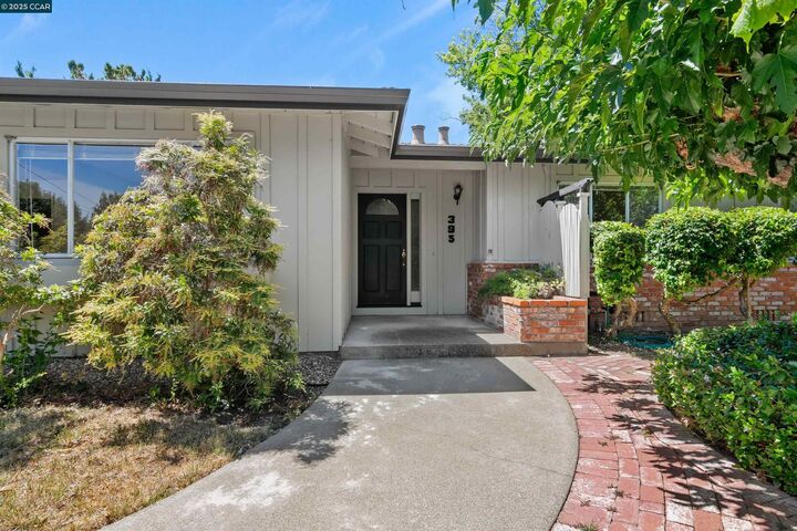 Property Photo:  395 El Divisadero Ave  CA 94598 