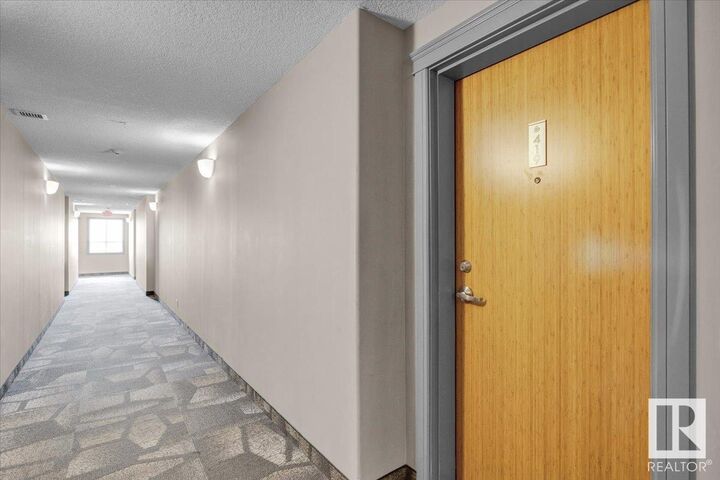 Property Photo: 7508 Getty Gate Gate NW 419 AB T5T 7E6