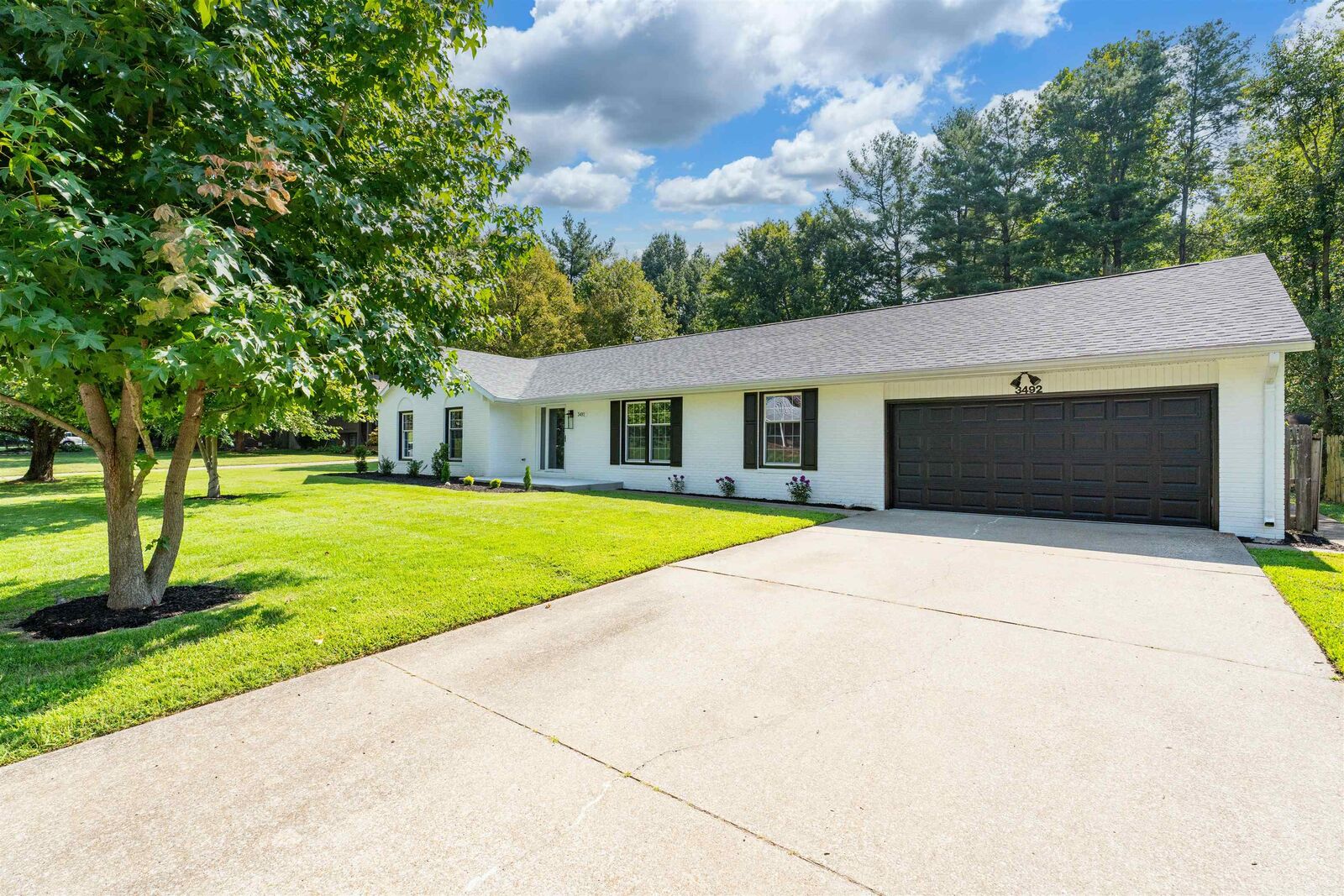 Property Photo: 3492 Woodlane Dr KY 42366