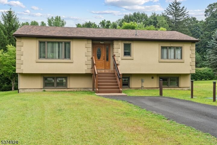 Property Photo: 9 Old Rudetown Rd NJ 07462