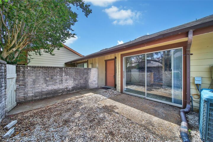 Property Photo: 12678 Newbrook Drive 463 TX 77072