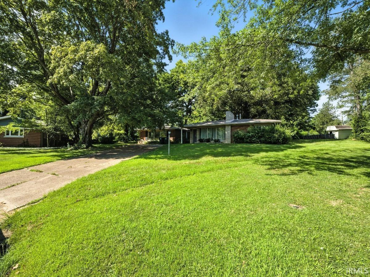 Property Photo: 1452 Bonnie View Drive IN 47715-6065