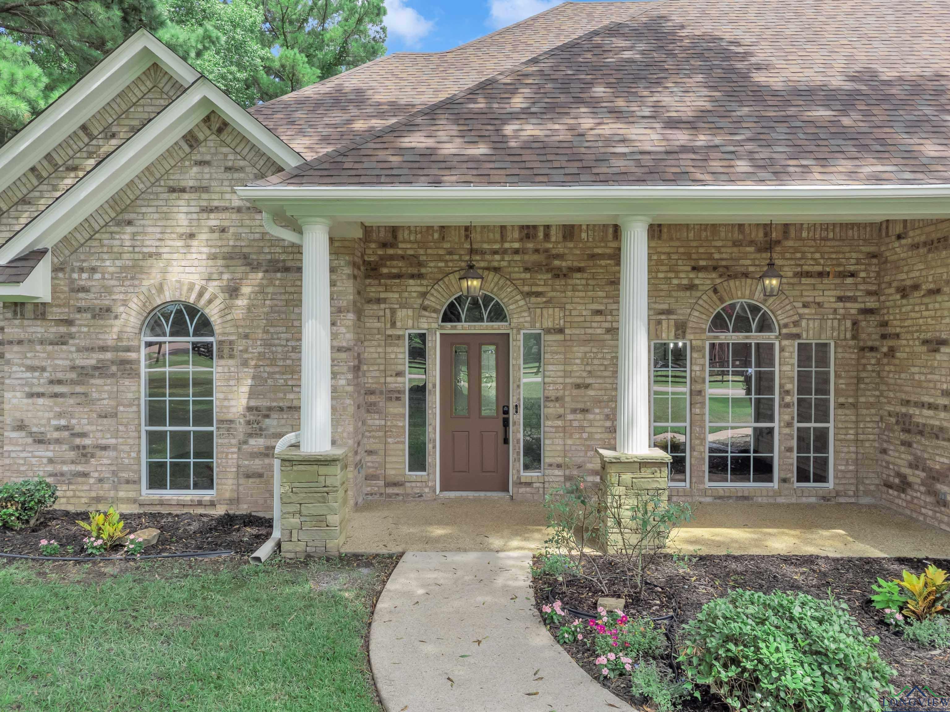 Property Photo:  18 Woodhaven St.  TX 75604 