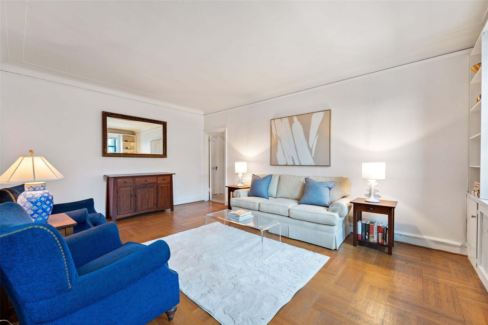 Property Photo: 14 N Chatsworth Avenue 2M NY 10538