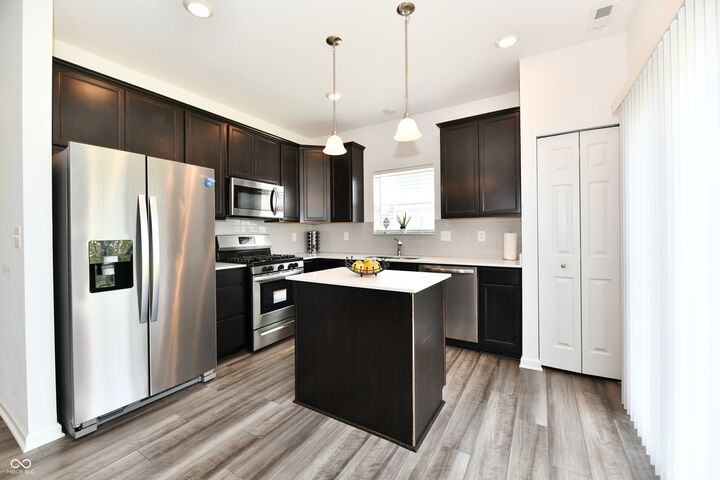 Property Photo: 984 Bent Branch Lane IN 46143