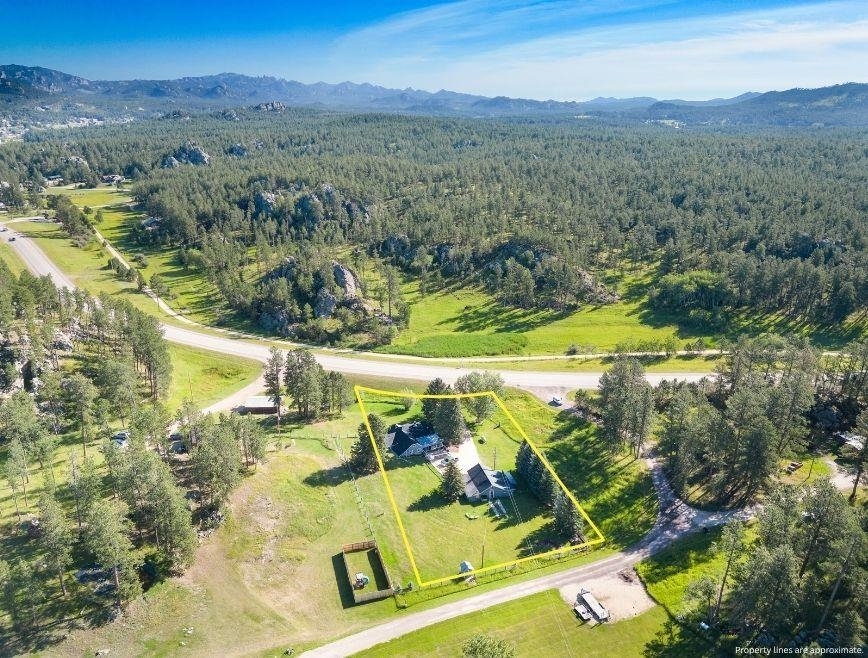 Property Photo: 25267 Highway 385 SD 57730