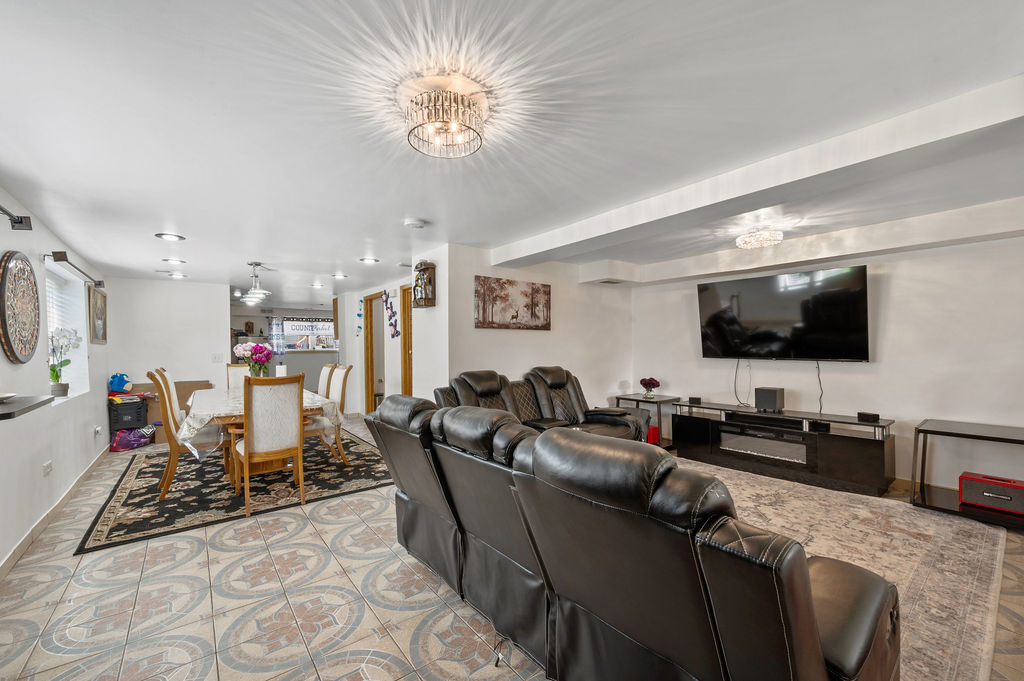 Property Photo:  2226 N Lavergne Avenue  IL 60639 