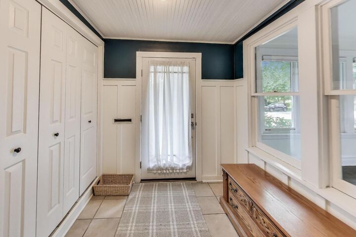 Property Photo:  825 Woodbine Avenue  IL 60302 