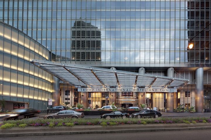 401 N Wabash Avenue 69E  Chicago IL 60611 photo