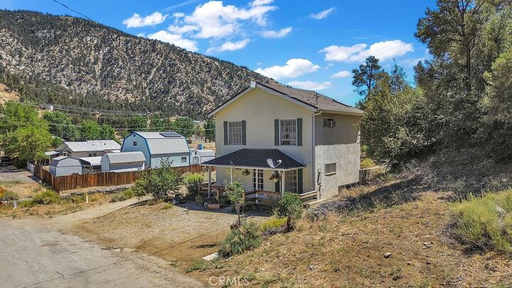 Property Photo:  312 Border Street  CA 93225 