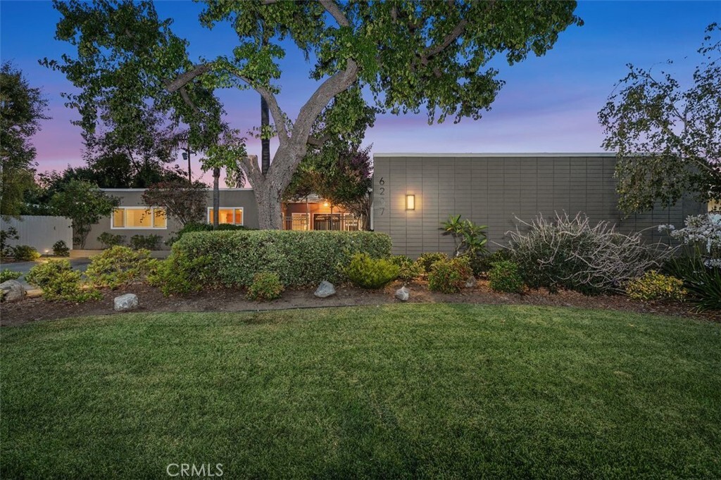 Property Photo:  6207 Capistrano Avenue  CA 91367 