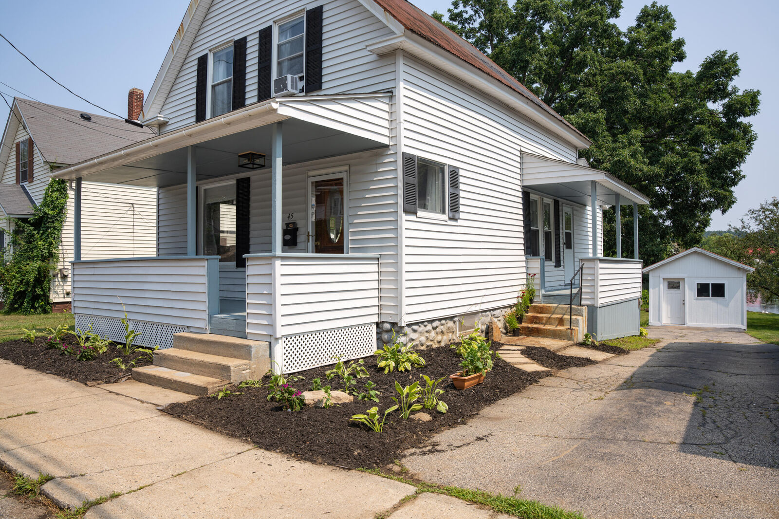 Property Photo:  45 Riverside Avenue  ME 04073 