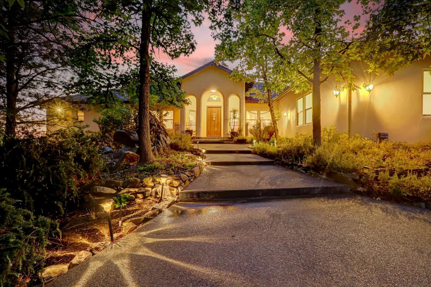 Property Photo: 16875 Southridge Road CA 95946