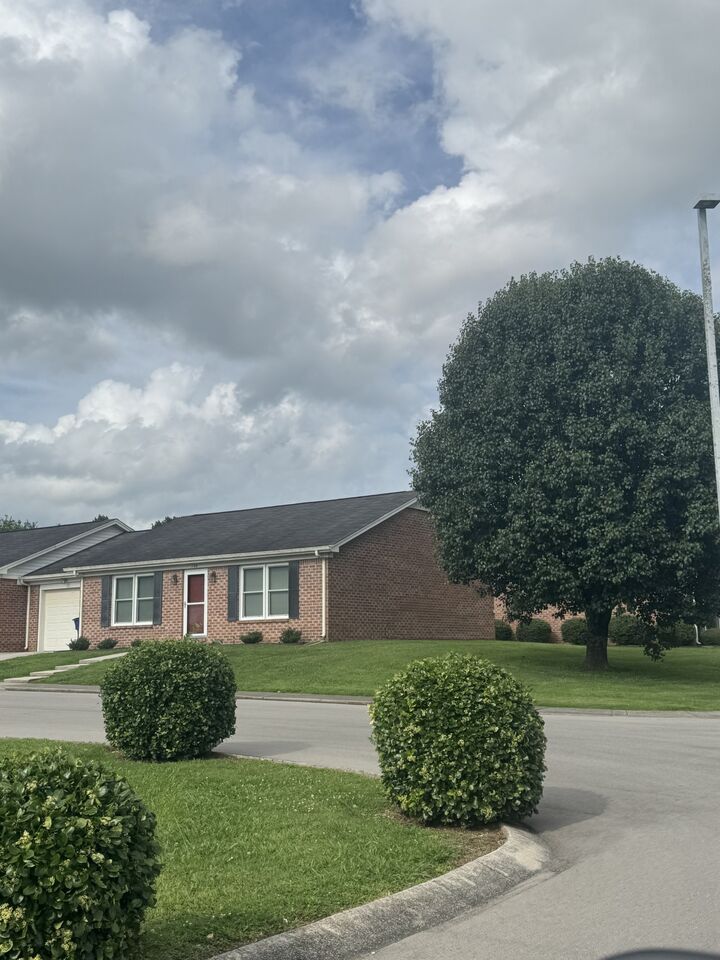 120 Dogwood Ct  Shelbyville TN 37160 photo