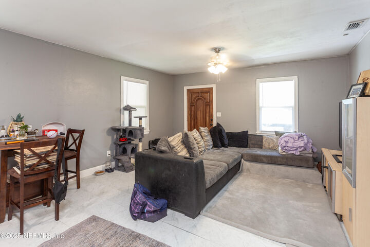 Property Photo: 936 Saranac Street FL 32254