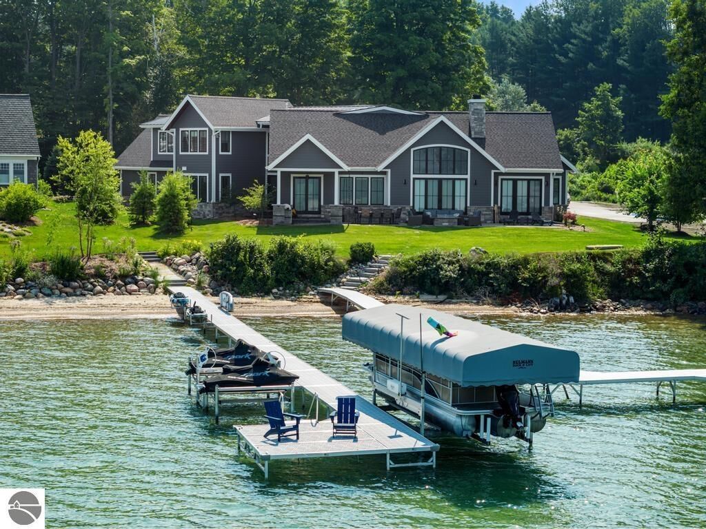 Property Photo: 9214 Myrtle Lane MI 49612