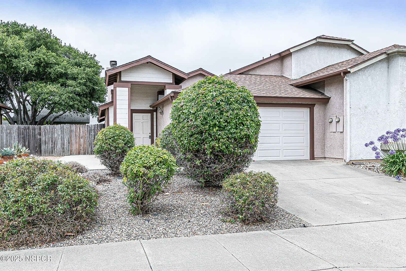 Property Photo: 1241 Primrose Court CA 93436