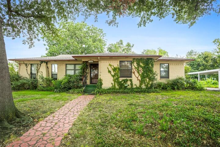 Property Photo:  5401 Roberts Street  TX 75402 