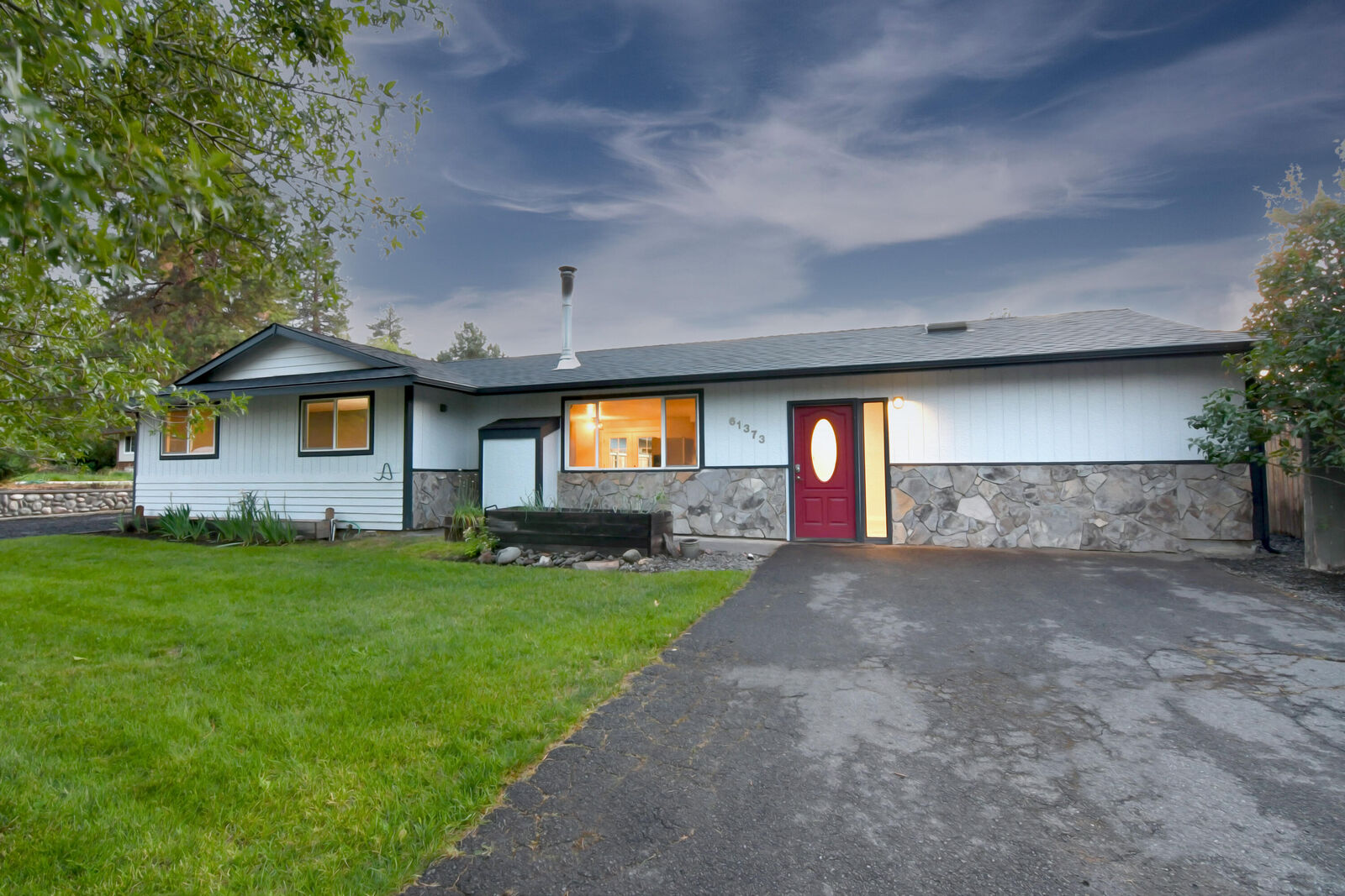 Property Photo:  61373 Franke Lane  OR 97702 