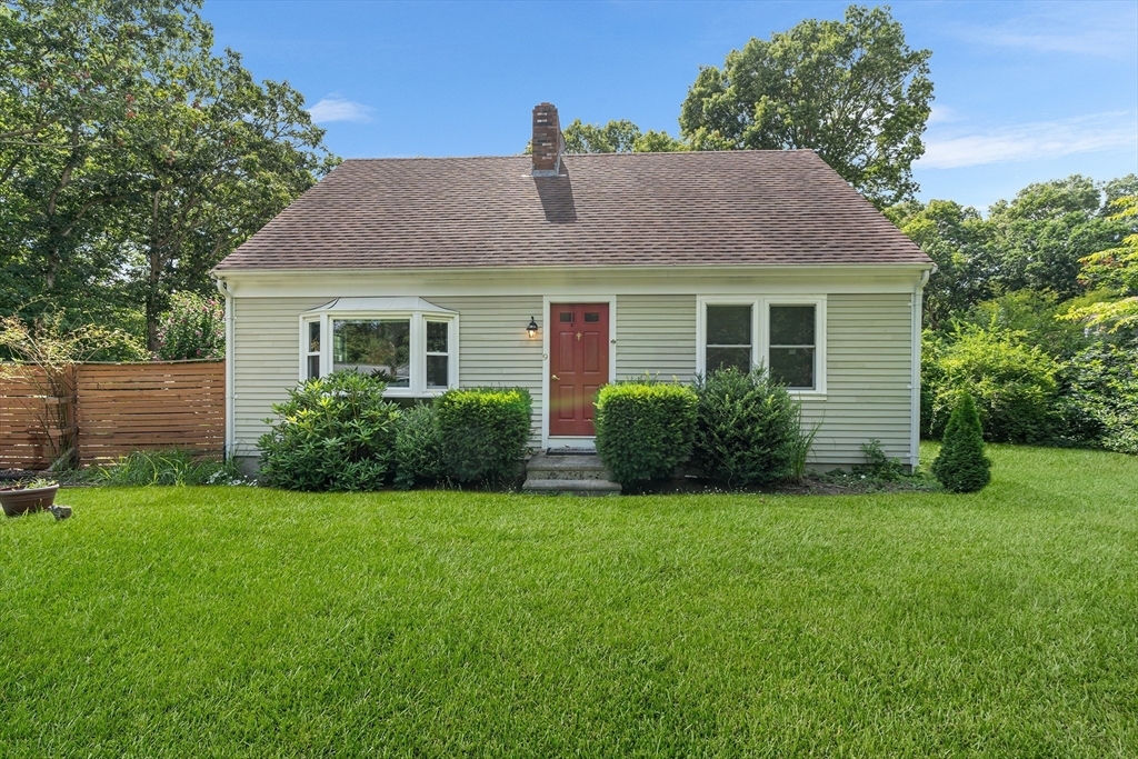 Property Photo:  9 Whitman Dr  MA 02563 