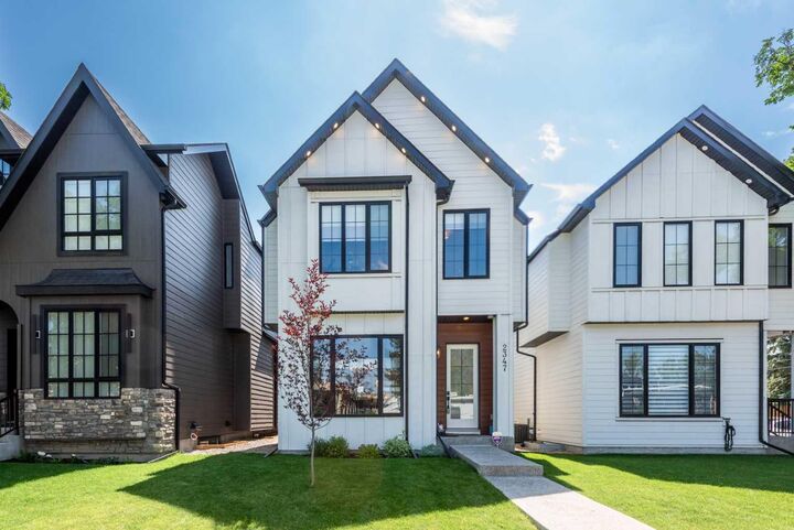 2347 53 Avenue SW  Calgary AB T3E 1L1 photo