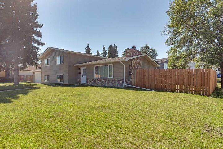 Photo de la propriété: 104 Oak Drive AB T9A 2E7