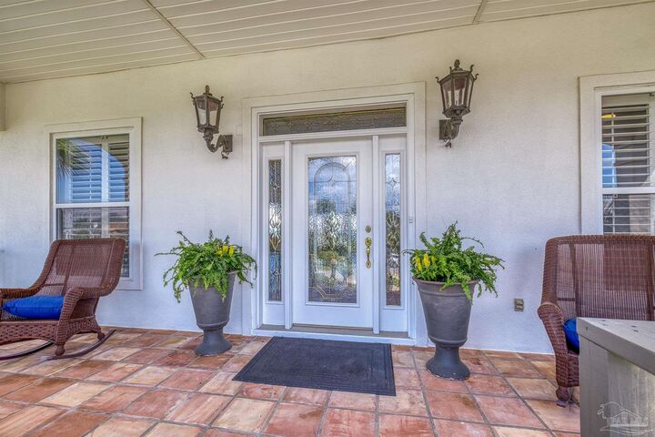 Property Photo:  525 Windrose Cir  FL 32507 