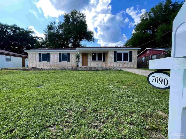 7090 Moore Ave  Pensacola FL 32526 photo