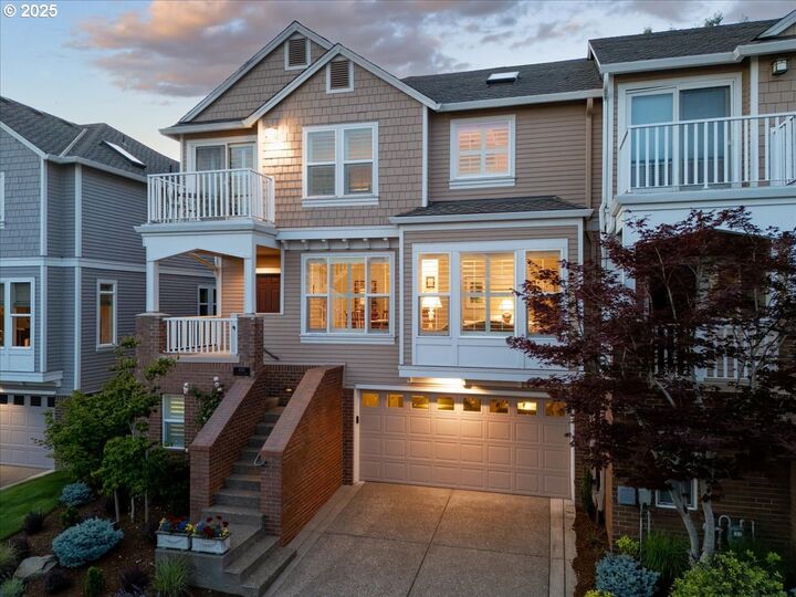 Property Photo: 4735 Amherst Ct OR 97035