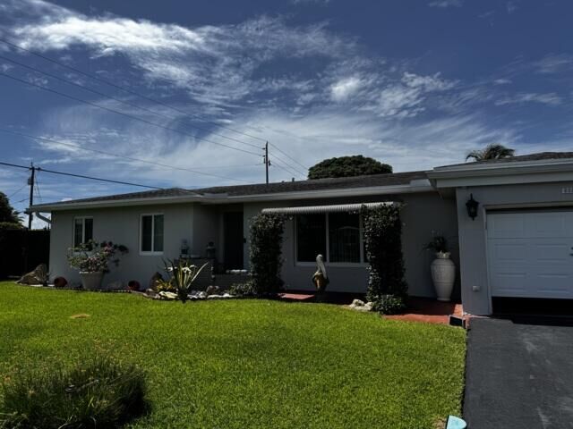 Property Photo: 2520 Myrica Road FL 33406