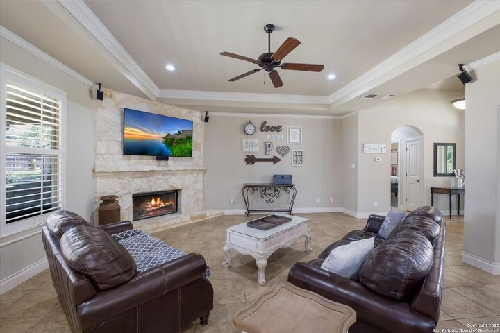 Property Photo: 1015 Slumber Pass TX 78260