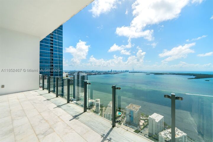 Property Photo:  1451 Brickell Ave 5302  FL 33131 