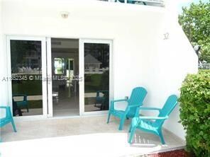 Property Photo: 881 Ocean Dr Th32 FL 33149