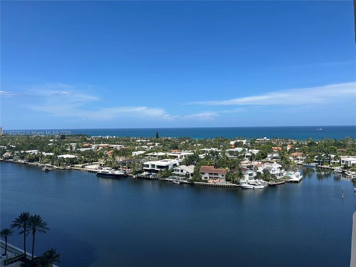 Property Photo:  20191 E Country Club Dr 1605  FL 33180 