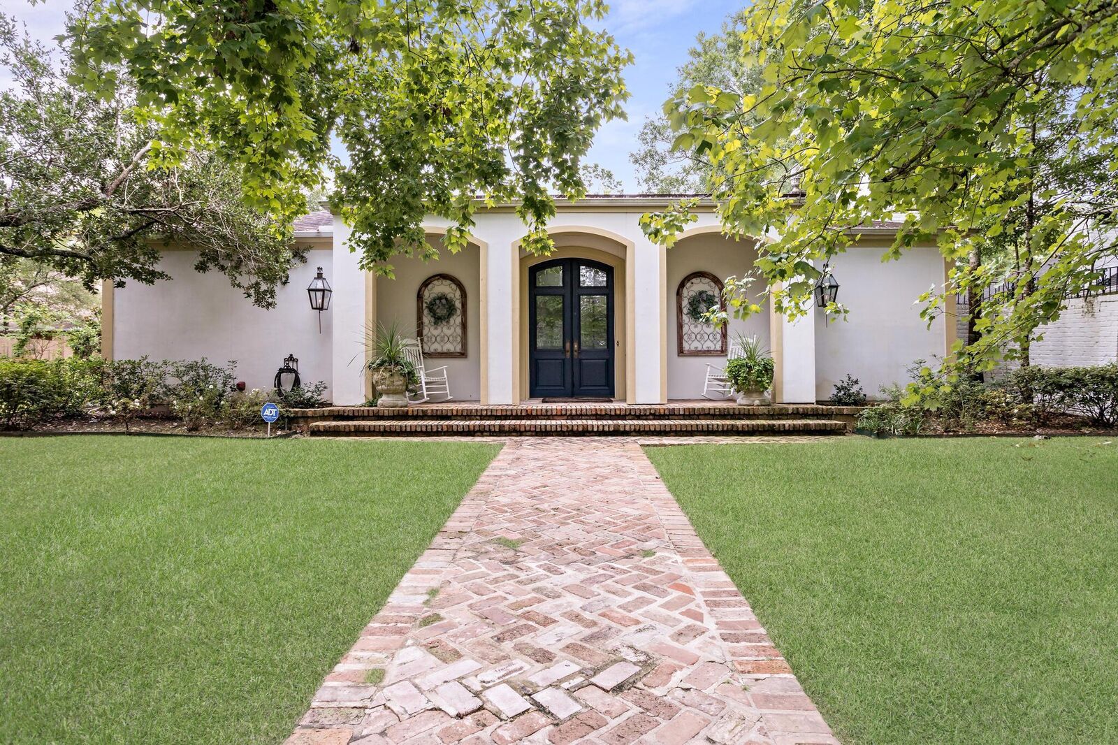 Property Photo: 4310 Thomas Ln TX 77706